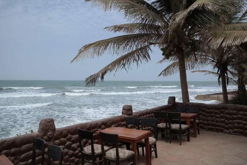 هتل Holiday Beach Club