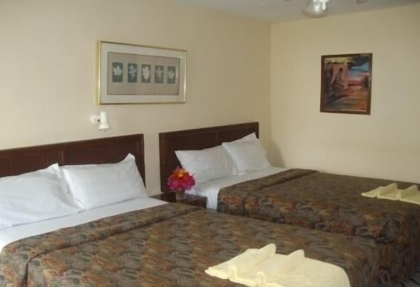 هتل Holiday Beach Club