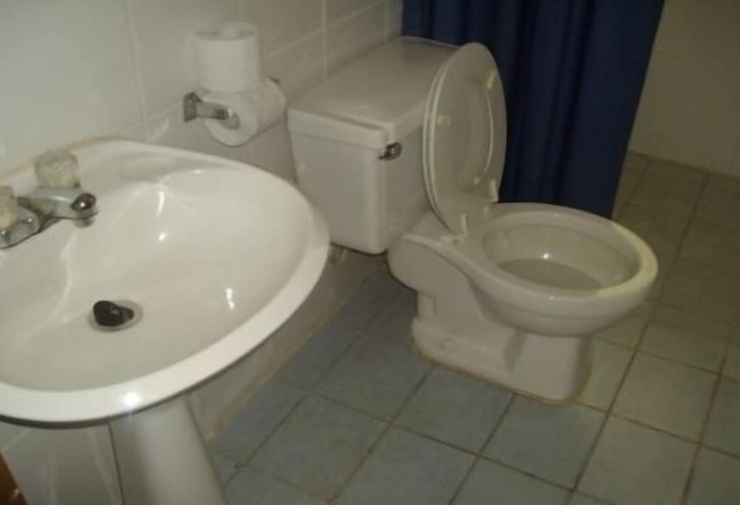 هتل Holiday Beach Club