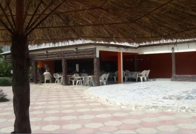 هتل Holiday Beach Club