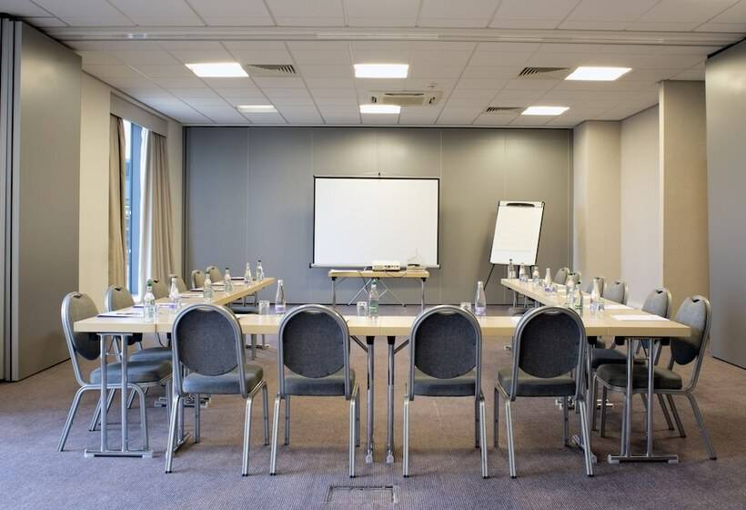 هتل Holiday Inn Express Rotherham North By Ihg