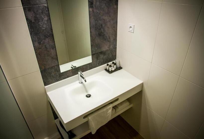 ホテル Hôtel Mir