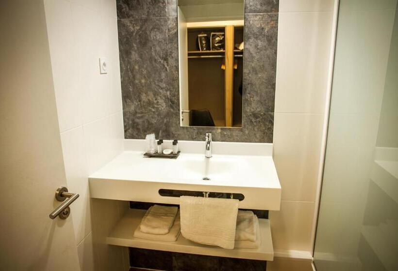 ホテル Hôtel Mir