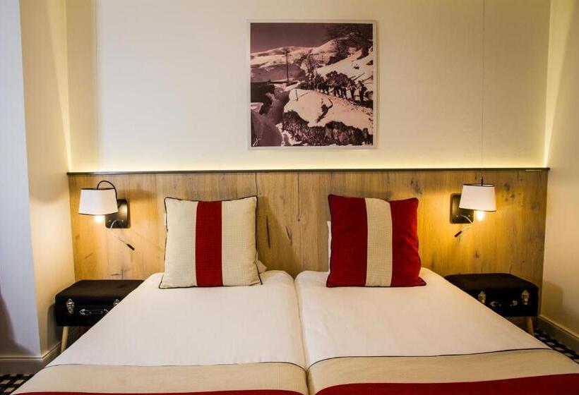 ホテル Hôtel Mir