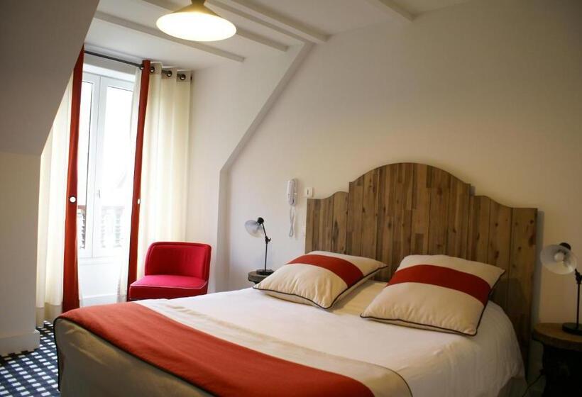 ホテル Hôtel Mir