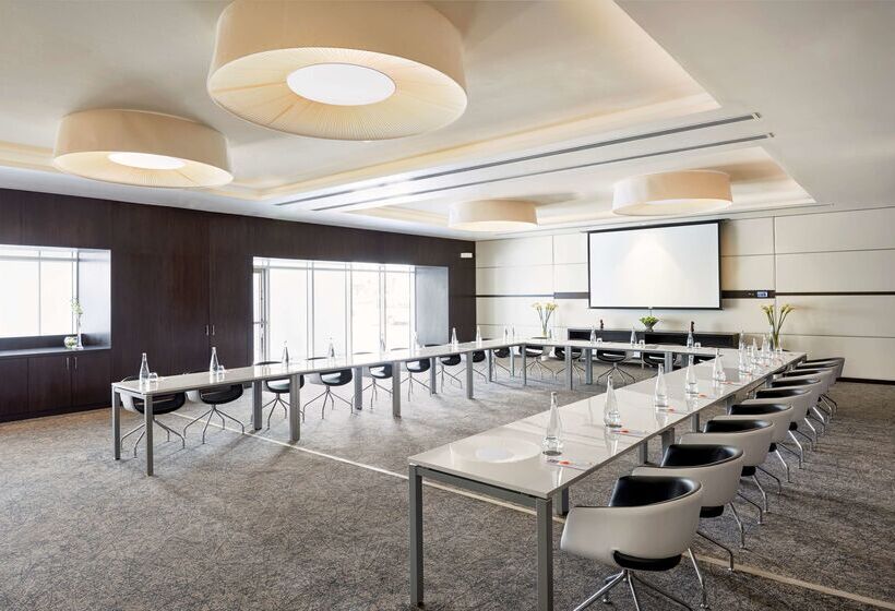 هتل Hyatt Place Dubai Al Rigga