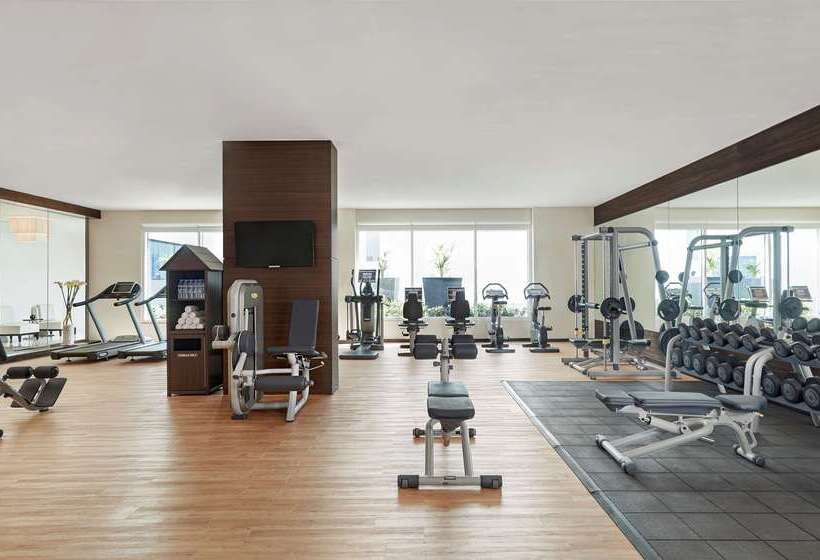 هتل Hyatt Place Dubai Al Rigga