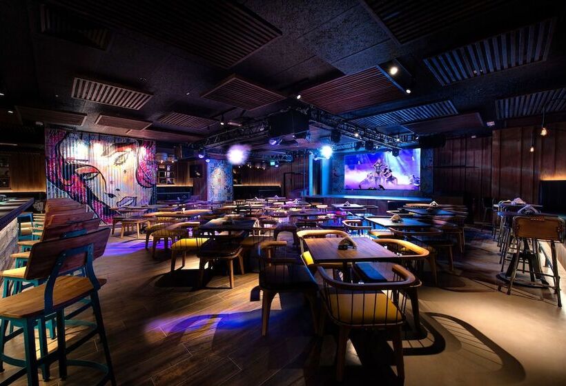 هتل Hyatt Place Dubai Al Rigga