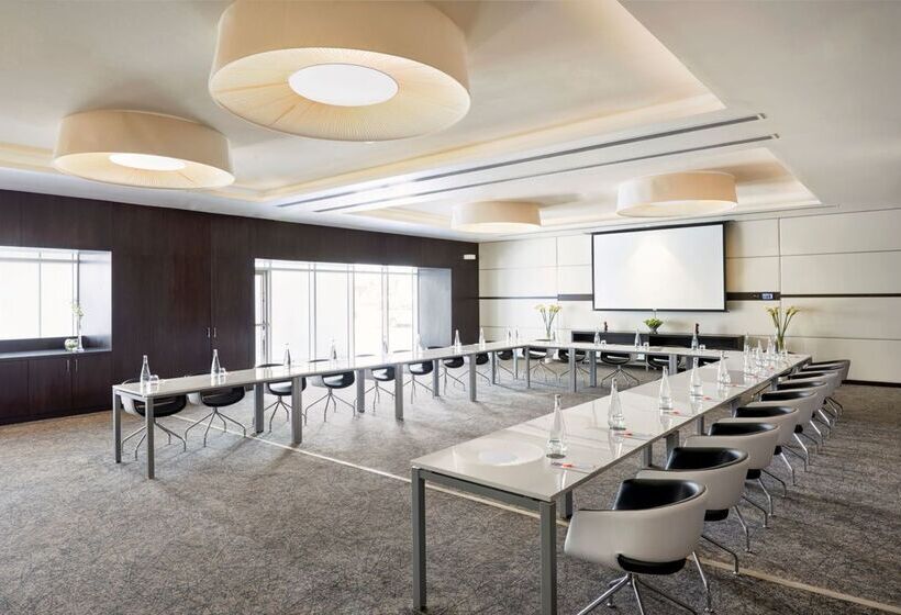 هتل Hyatt Place Dubai Al Rigga