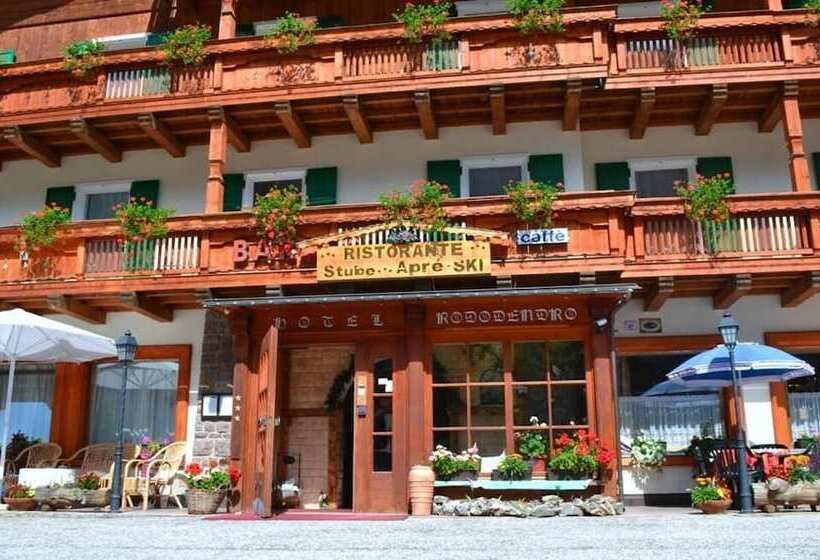 בית מלון כפרי Rododendro Val Di Fassa