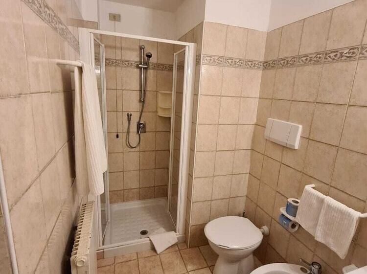 בית מלון כפרי Rododendro Val Di Fassa