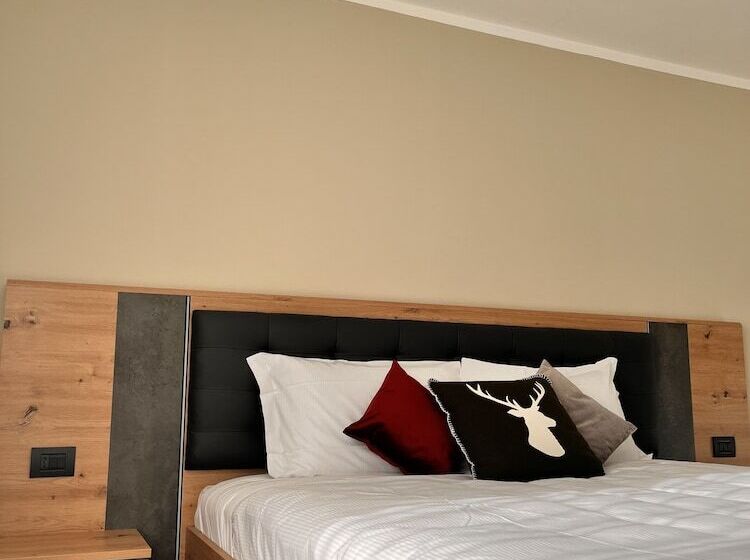 בית מלון כפרי Rododendro Val Di Fassa