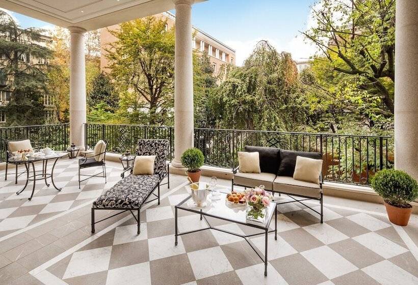 Palazzo Parigi Hotel & Grand Spa   Lhw