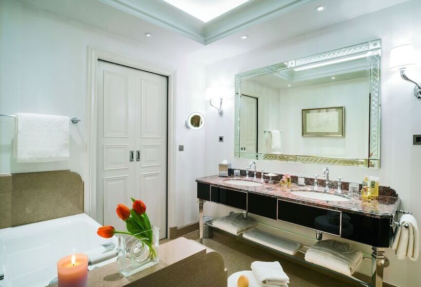 Palazzo Parigi Hotel & Grand Spa   Lhw