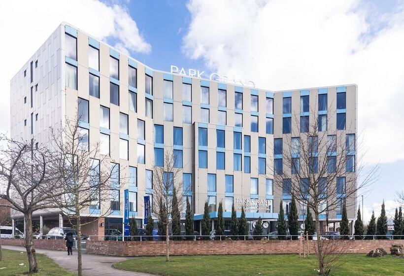 فندق Park Grand Heathrow