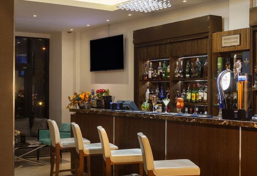 호텔 Park Grand Heathrow