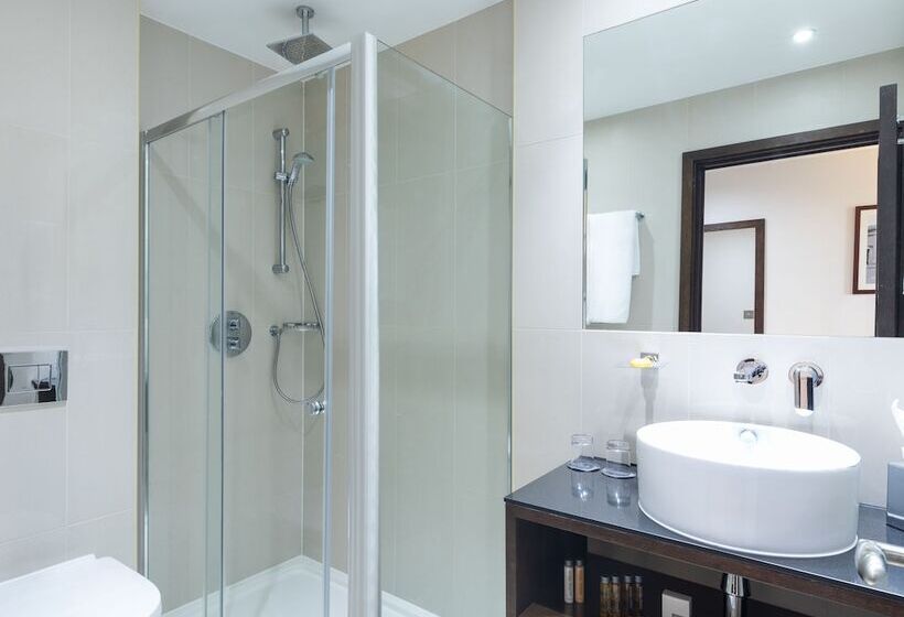 호텔 Park Grand Heathrow