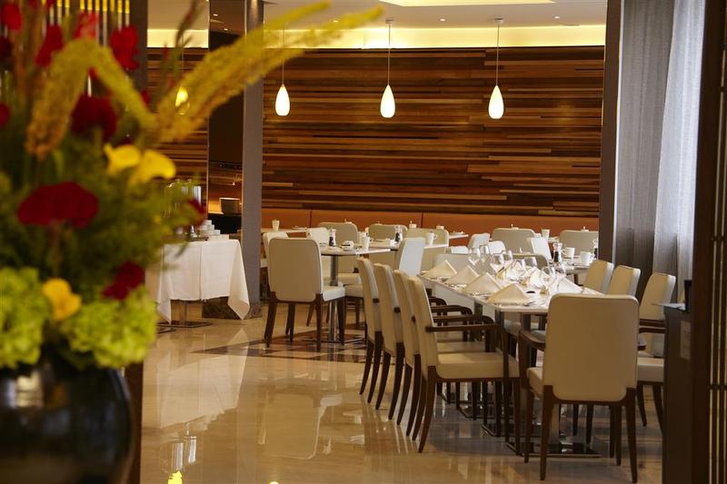 فندق Park Grand Heathrow