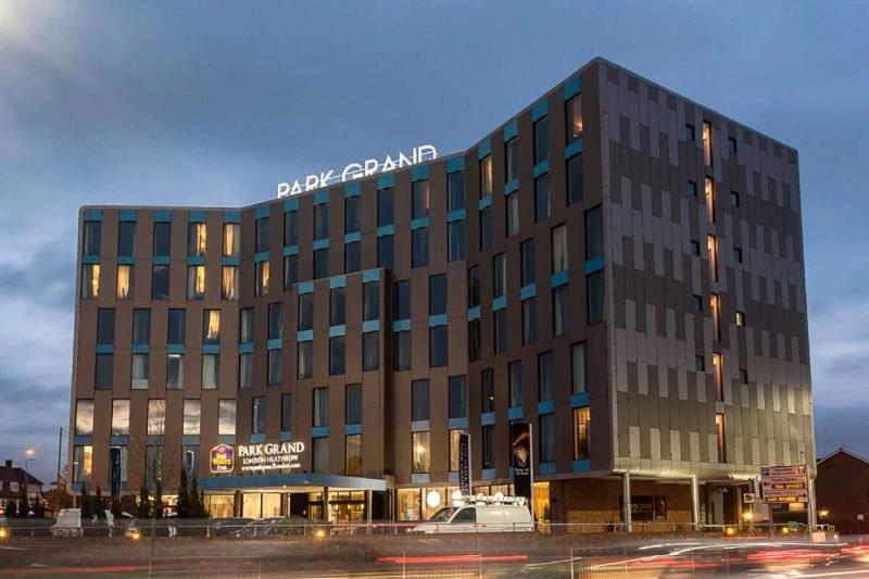 ホテル Park Grand Heathrow