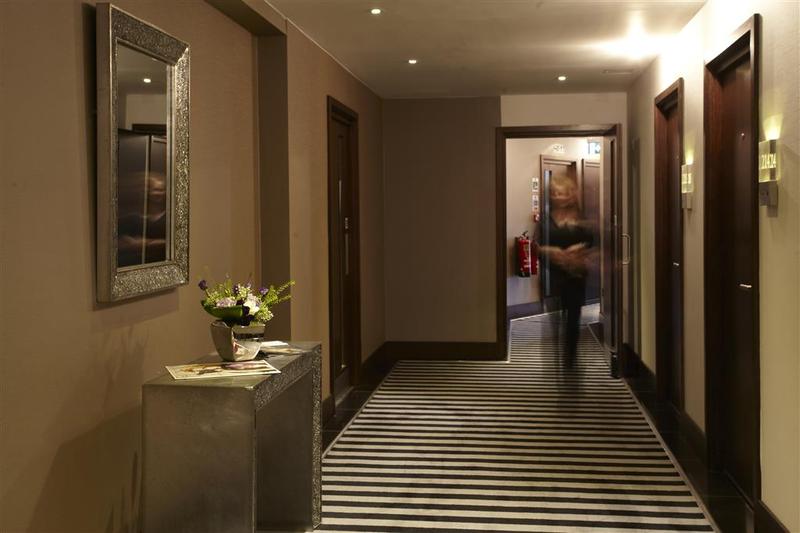 호텔 Park Grand Heathrow