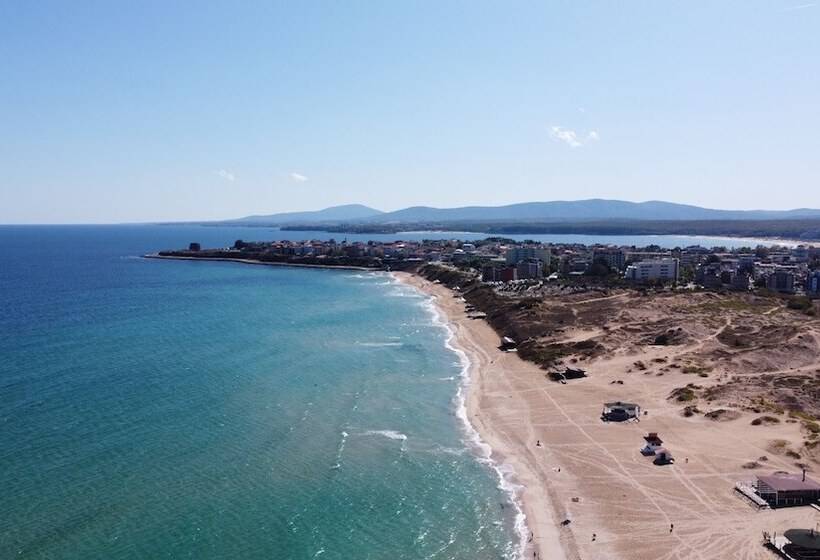 ホテル Plamena Palace