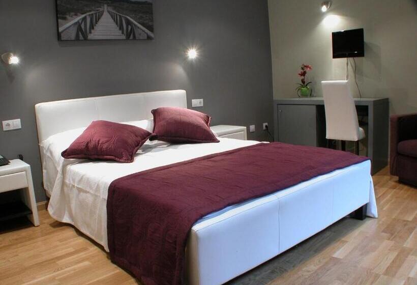 فندق Portal Del Matarraña