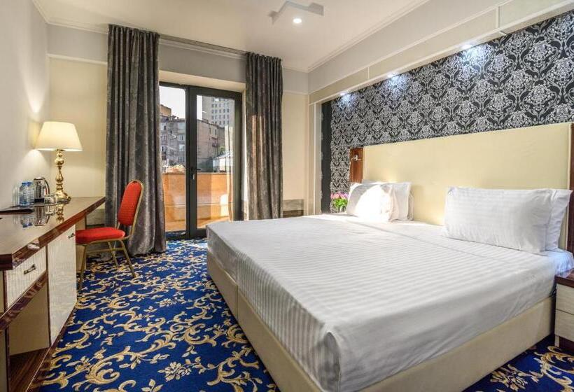 Royal Plaza By Stellar Hotels, Yerevan