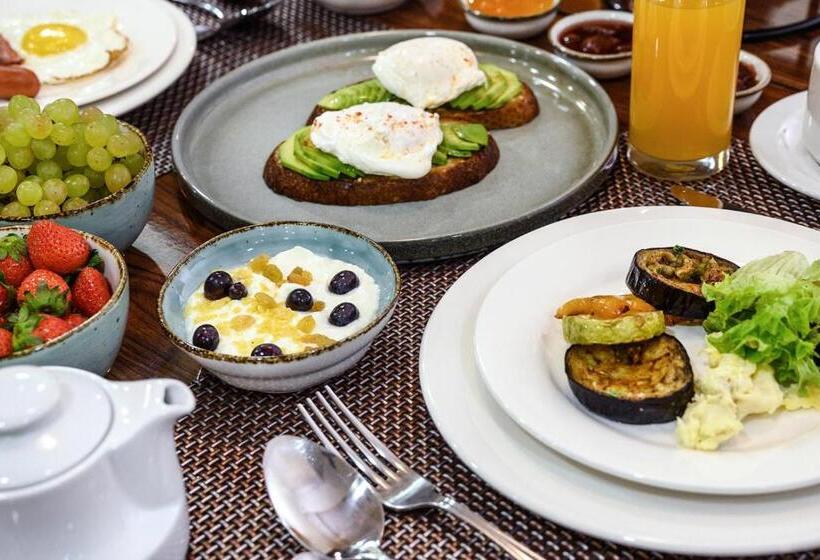 Royal Plaza By Stellar Hotels, Yerevan