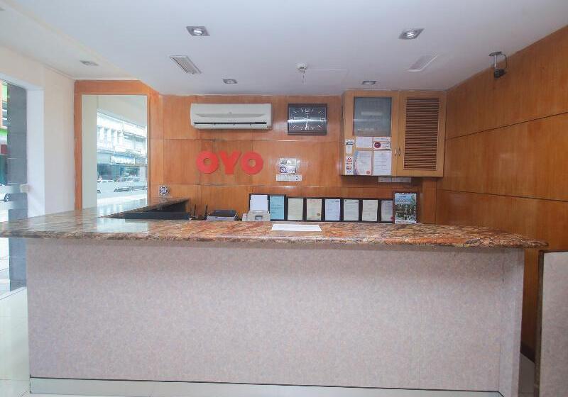 בית מלון כפרי Sandakan Central