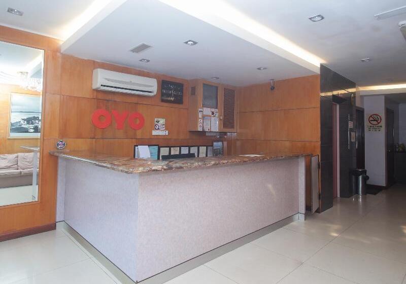 בית מלון כפרי Sandakan Central