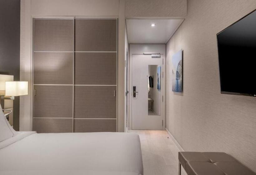 Отель SH Colón Valencia