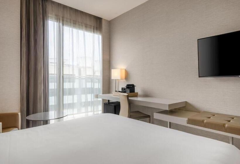 Отель SH Colón Valencia