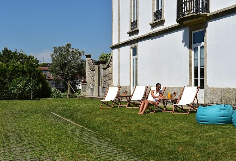 호텔 Solar Egas Moniz Charming House & Local Experiences