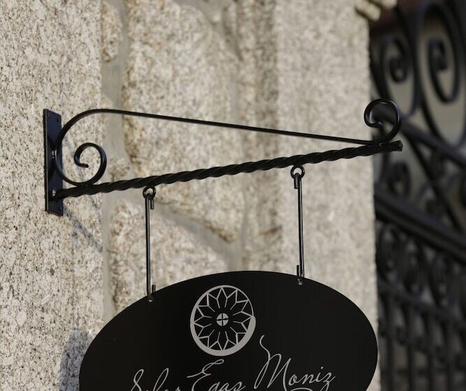 호텔 Solar Egas Moniz Charming House & Local Experiences