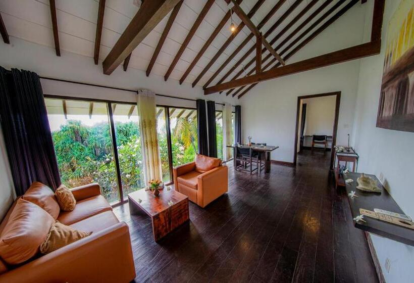 Отель Temple Tree Resort & Spa