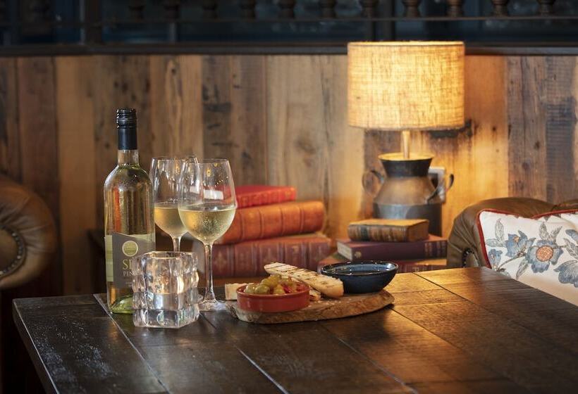 The Bold Hotel; Bw Signature Collection