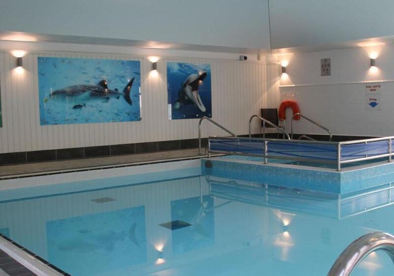 בית מלון כפרי The Grove