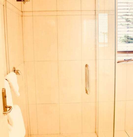 Отель The Nautilus