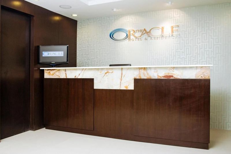 هتل The Oracle  & Residences