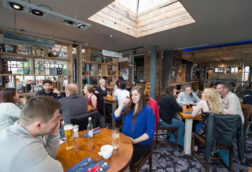 فندق The Ship & Trades