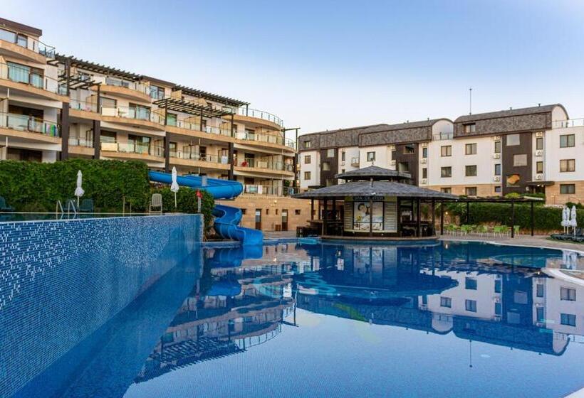 Отель Topola Skies Resort & Aquapark