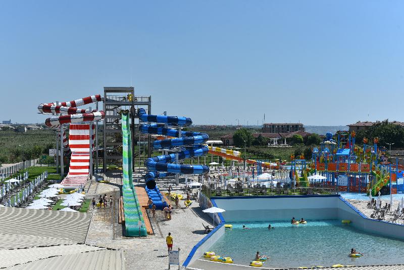 Отель Topola Skies Resort & Aquapark