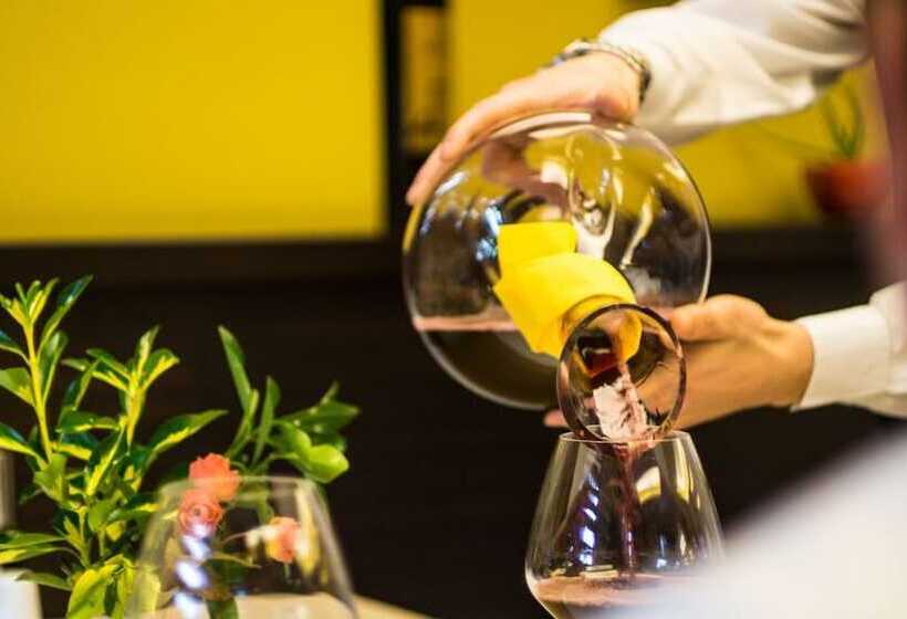 호텔 Victoria Tirana