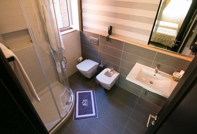 호텔 Victoria Tirana