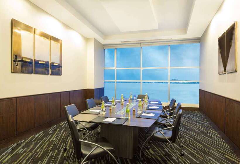 בית מלון כפרי Wyndham Guayaquil, Puerto Santa Ana