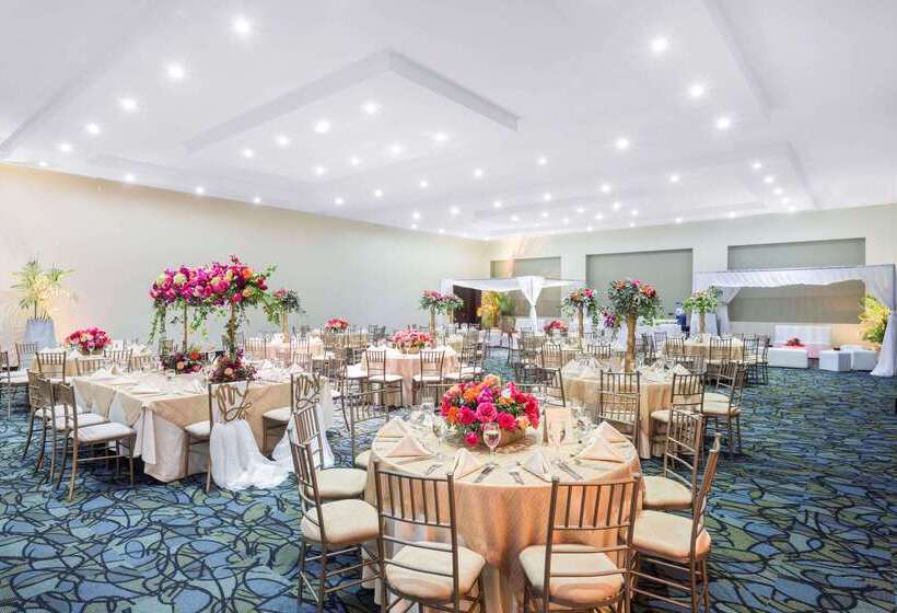 בית מלון כפרי Wyndham Guayaquil, Puerto Santa Ana