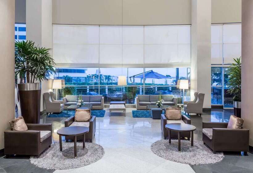 בית מלון כפרי Wyndham Guayaquil, Puerto Santa Ana