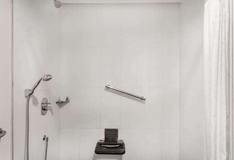 ホテル Wyndham Guayaquil, Puerto Santa Ana