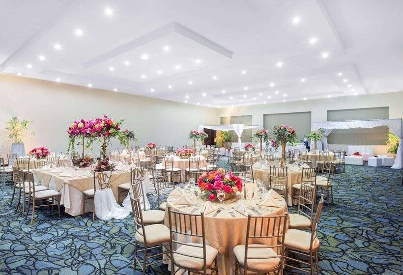 בית מלון כפרי Wyndham Guayaquil, Puerto Santa Ana