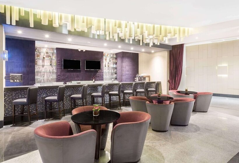 ホテル Wyndham Guayaquil, Puerto Santa Ana